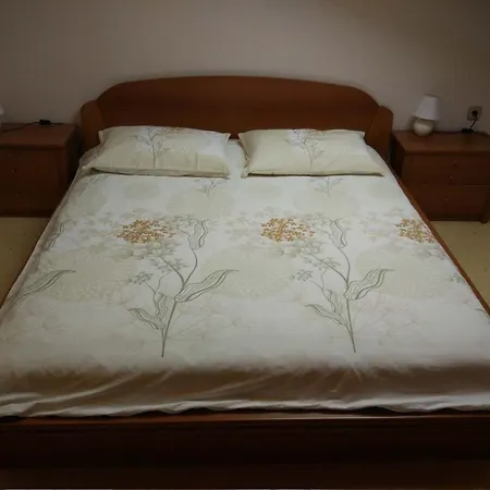 Mit Eigener Sonnenterrasse By Interhome *