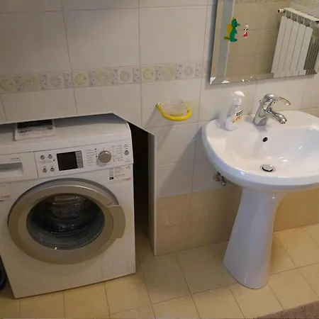 Apartman Mit Eigener Sonnenterrasse By Interhome